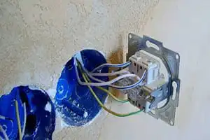 Монтаж и подключение выключателя в Москве