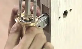 Врезка замка в Москве - 5vodnom