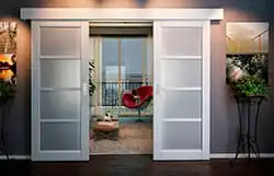 Установка межкомнатных дверей Москва